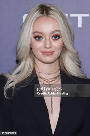 302 Savannah Kennick Photos & High Res Pictures