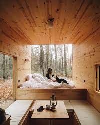 Off Grid House Get Cozy In This Beautifully Designed Home Fallcreek Wisconsin Photo By Bennett Young Visit Off Grid House Tiny Cabins Tiny House Cabin