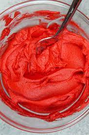 Likewise, a rich red will appear even richer several days after making it. Red Frosting The Secret To Making Super Red Buttercream Frosting