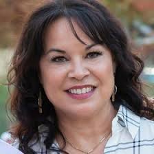 Lori Ferrari (lorilouferrari)