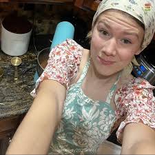 Hello!! I'm Sienna Taylor. I hail from New Hope, PA but I grew up in the  south! I plan to major in psychology and hope to double major/minor in  Spanish as well.