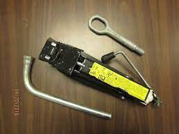 2005 2010 Volkswagen Jetta Audi Jack Lugwrench Tool Kit 1k0 011 031 C W2 Volkswagen Jetta Tool Kit Volkswagen