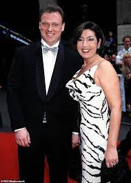 Jane mcdonald loses the love of his life ed rhote who lost his life to lung cancer. Nddf Xz Fjqiim