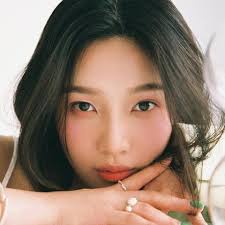 Jelang Debut Solo, Intip 6 Fakta Album Baru Joy Red Velvet 'Hello'