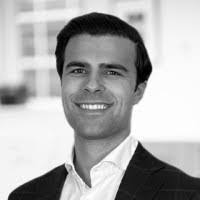 Robert Glossop's Instagram, Twitter & Facebook