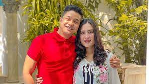 Ibunda angbeen rishi, yulia irawati dilaporkan ke polisi. Angbeen Rishi Melahirkan Adly Fairuz Ungkap Nama Sang Anak