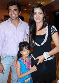 Shweta tiwari's daughter palak tiwari penned a heartfelt note about the ongoing allegations against abhinav kohli. Shweta Tiwari Wiki Age Boyfriend Husband Children Family Biography More Wikibio