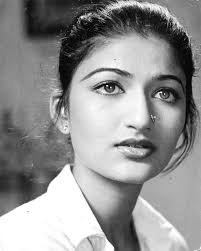 Sarika Thakur Better Known As Sarika Is An Indian Actress Bollywood Actresses Vintage Bollywood