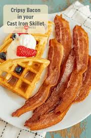 How To Cook Bacon In A Cast Iron Skillet Easy Bacon Recipe Recipe Easy Bacon Recipes Crispy Bacon Recipes