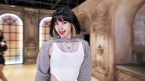 Pin On Blackpink Lisa