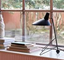 Tripod Table Lamp