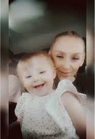 Nadia Hewitt's Instagram, Twitter & Facebook