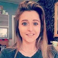 Dora Haley's Instagram, Twitter & Facebook