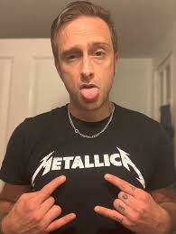 I found a pair of Ray Ban style Gucci sunglasses