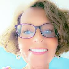 Is there a seamstress in Barefoot Bay who does jobs