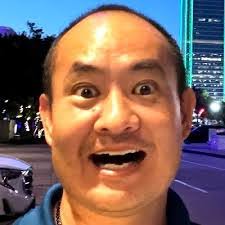 Alex Makowski's Instagram, Twitter & Facebook