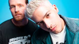 Girlfriends • chorus.fm