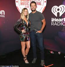 Kristin Cavallari Rocks Strapless Mini As She Sizzles At Iheartradio Music Festival In Las Vegas Daily Mail Online