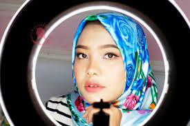 Kalau bisa sih, bangkai kipas angin yang digunakan adalah terima kasih mba irene widya tips nya ternyata masih jarang yang jual produk ring light makeup ini. Unboxing Meking 12 Ringlight Ring Light 800ribu Conietta Com