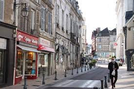 Venir dans l'yonne sans s'intéresser aux vignes serait un. Etat D Alerte A Auxerre Et A Sens La Covid 19 Oblige La Prefecture A Adopter De Nouvelles Mesures Des Le 05 Octobre