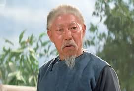 The legend Simon Yuen Siu-Tin (袁小田). As a sifu character, who has he taught  in the movies?