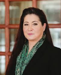 Anna Hannan's Instagram, Twitter & Facebook