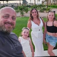 100+ "Steven Lines" profiles