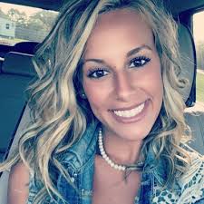 Carly Welch Lee (@carlsjames_)