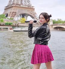 Germaine Valentina Desnuda - Unveiled Beauty