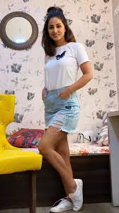 Hina Khan Biography Age Height Career Relationship Family Western Girl Outfits Stylish Girl Pic Fashion