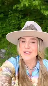 Dad! Couldn't have been a better song. Thank you for flying out! And thank  you for the new jeans 💖✈️👖