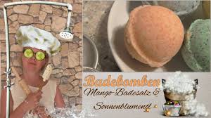 Diese badebomben sprudeln so herrlich sobald sie mit wasser in kontakt kommen. Diy Badekugel Bade Bombe Bath Bomb Mit Mango Badesalz Und Sonnenblumenol Youtube