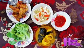 Pulau bebas cukai yang terletak di pulau bayas, tasik kenyir dijangka beroperasi sepenuhnya, september ini. Makanan Sedap Di Zon Bebas Cukai Tasik Kenyir Hans