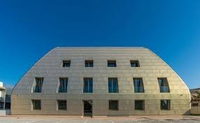 Banca di credito cooperativo di fornacette offering all types of financial service in san romano montopoli val darno city and italy. New Headquarters Of The Bank Of Pisa And Fornacette Arqa