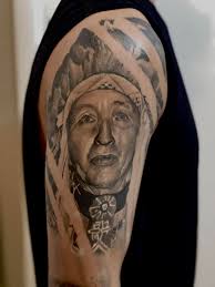 Listening to war stories while hanging with the homie Riley Alexander as he  stopped in to see me