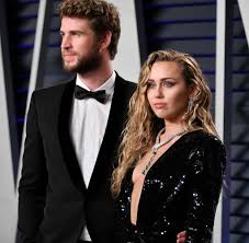 Official twitter of liam hemsworth. Miley Cyrus Und Liam Hemsworth Trennen Sich Nach Acht Monaten Ehe Welt