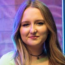 Leah Barnes's Instagram, Twitter & Facebook