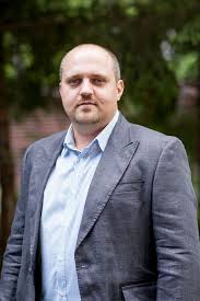 We did not find results for: Fan Courier Tiberiu MihuÈ OcupÄ In Prezent FuncÈia De Director Regional Pentru Regiunea 4 AleÈd Baia Mare BistriÈa C Turzii Carei Cj Napoca C Secuiesc Dej Gheorghieni Huedin Iernut LuduÈ M