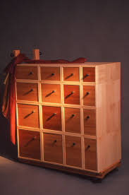 16 Schubladen Auf Einer Sackkarre Nodus Winkel Seeland Nodus Holz Schubladen Wohnung