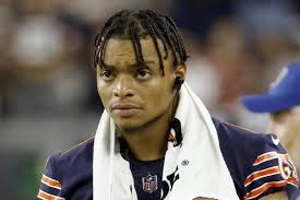 Fields hopes offseason work leads to jump for him, Bears