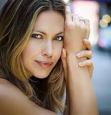 Rachel Pattee's Instagram, Twitter & Facebook