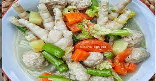 Its texture is similar to the chinese beef ball, fish ball, or pork ball.the word bakso may refer to a single meatball or the complete dish of meatball soup. Resep Simpel Sup Ceker Bakso Cocok Disantap Saat Cuaca Dingin