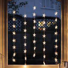 Lichtervorhang fenster sterne warmweiß 12 sterne 2m 138 leds lichterkette mit 8 anzeigenmodi erweiterbar sternenvorhang mit strombetrieben für innen und außen weihnachten fenster balkon. 40er Led Sternen Lichtervorhang Warmweiss 1 X 1 2m Innen Lights4fun De