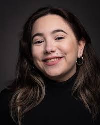 Lauren Winchell's Instagram, Twitter & Facebook