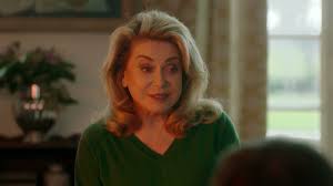 Petites annonces le bon coin par département. Leboncoin Catherine Deneuve Y Achete Toutes Ses Poules Influencia
