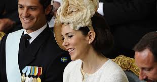 Sveriges bästa sajt med kungliga nyheter och bilder, kunglig modeblogg, kändisnytt, fest och premiärer. Estelles Dop Kunglig Hogtid Helt I Tiden Svd