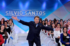 O programa silvio santos traz várias horas de diversão, games, convidados famosos, brincadeiras com o auditório, além de boas gargalhadas com o melhor apresentador da tv, silvio santos. Nao Me Calo Mais Diz Silvio Santos Em Resposta A Fernanda Lima