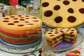 Huhuhu kali ini aku invite adam arjuna dari wassap arjuna untuk masak kat. Kek Lapis Kukus Masam Manis Cantik Bak Pelangi