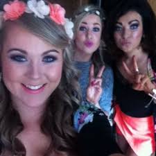 Sandra Dineen (@SandraDineen1)