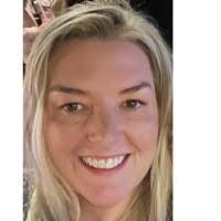 Sharon Munro's Instagram, Twitter & Facebook